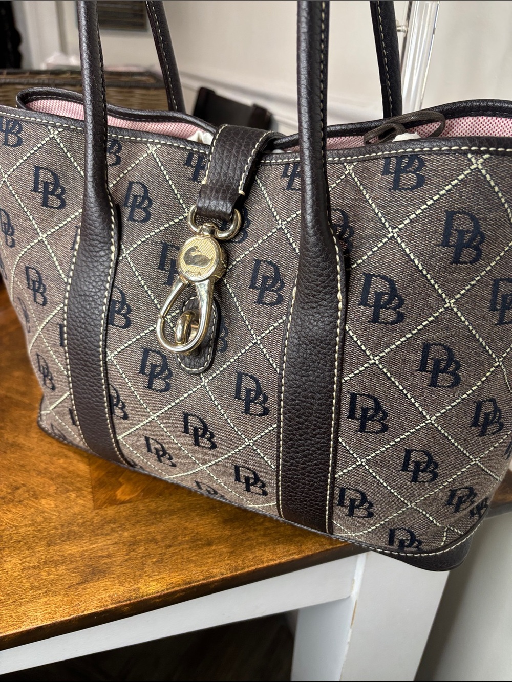 Dooney & Bourke Brown Signature Tote Bag with Logo Clasp Lock Hardware - Picture 7 of 13